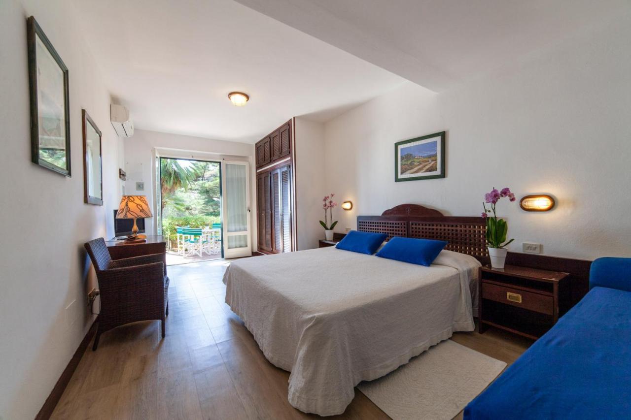 קאפוליברי Hotel Antares מראה חיצוני תמונה